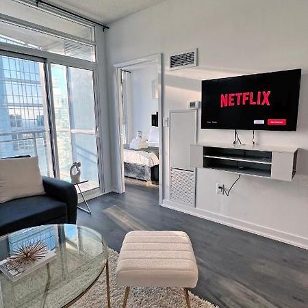 Stunning Luxurious Lakeview Condo By Cn Tower Τορόντο Εξωτερικό φωτογραφία