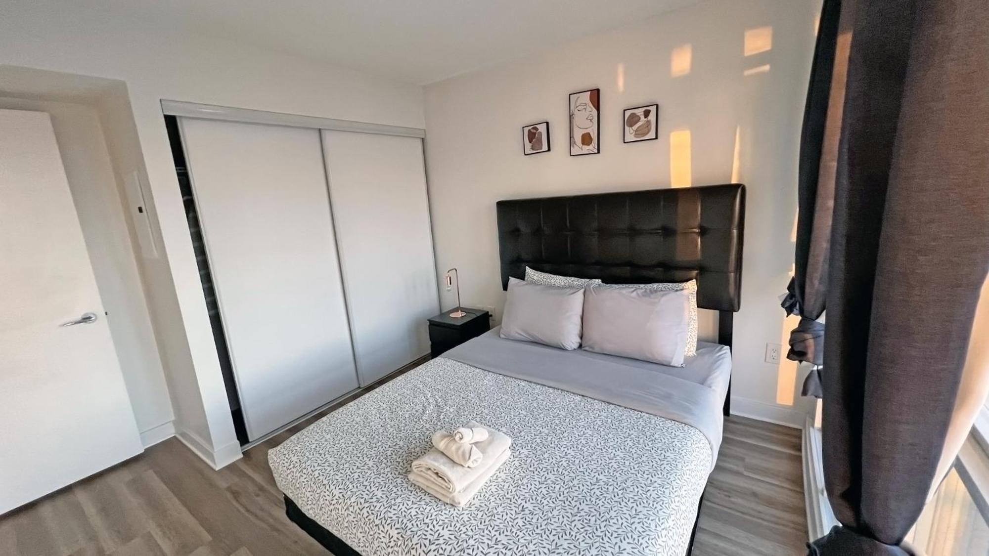 Stunning Luxurious Lakeview Condo By Cn Tower Τορόντο Εξωτερικό φωτογραφία