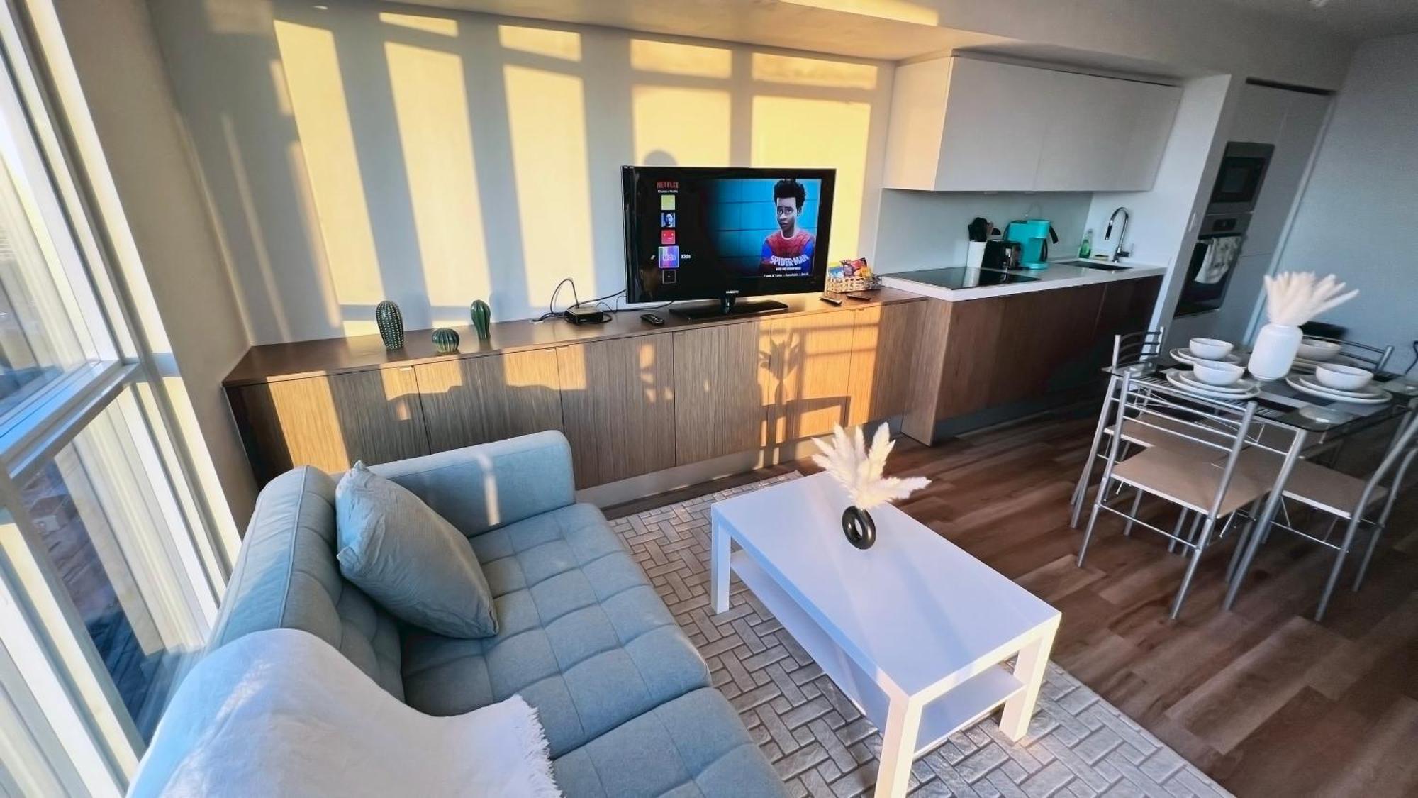Stunning Luxurious Lakeview Condo By Cn Tower Τορόντο Εξωτερικό φωτογραφία
